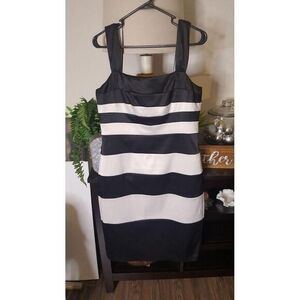 Sangria Satin black and white formal dre‎